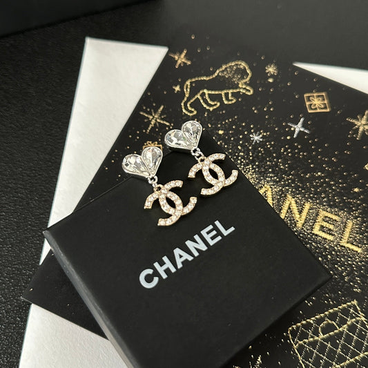 2025 Fashion heart pendant earrings