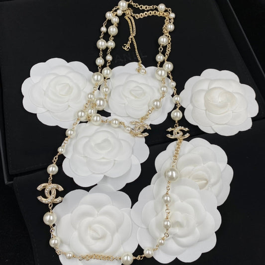 2025 Fashion Pearl Rhinestone Charm Necklace