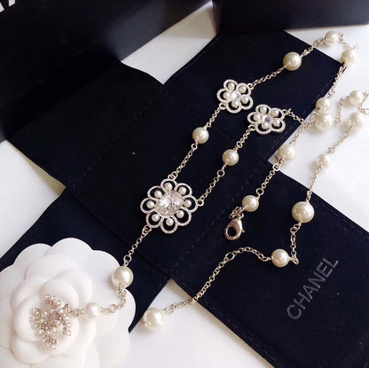 2025 Fashion Flower Letter Pearl Necklace