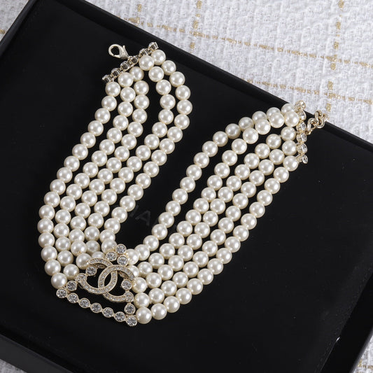 2025 Fashion CC triangle pearl necklace