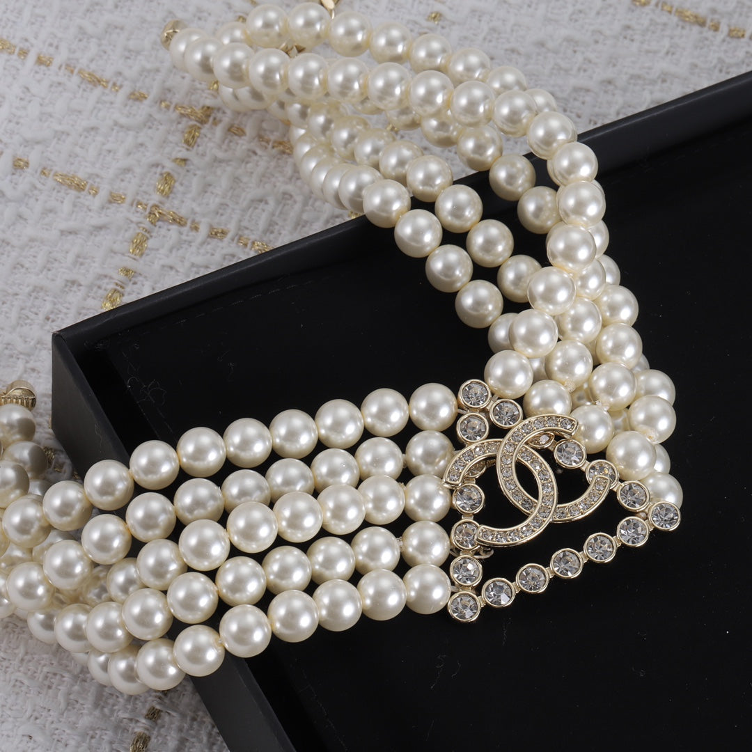 2025 Fashion CC triangle pearl necklace
