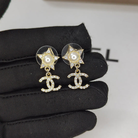 2025 Luxurious diamond pentagram earrings