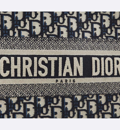 2025 Bag MEDIUM D BOOK TOTE