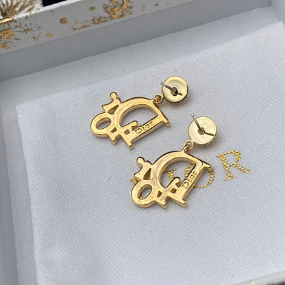 2025 Versatile Crystal Diamond Alphabet Earrings