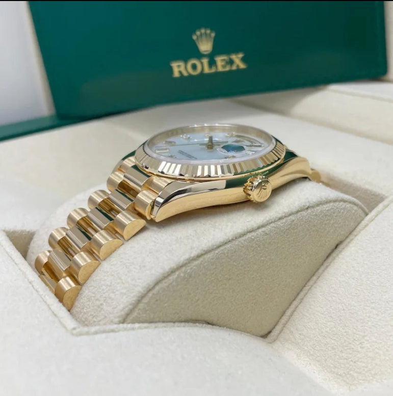 Women And Man Datejust heaven How stunning is this 36-40mm DayDate with a mother of pearl dial watch