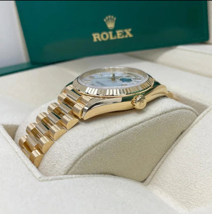 Women And Man Day Date heaven How stunning is this 36-40mm Datejust with a mother of pearl dial watch