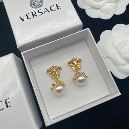 2025 Vintage Avatar Pearl Drop Earrings