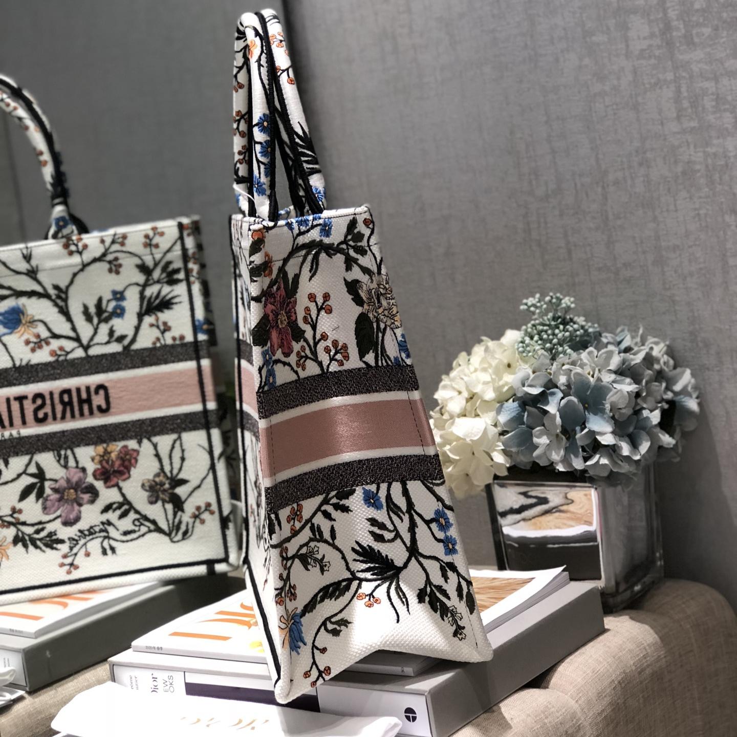 2025 Bag Book Tote Bag D2