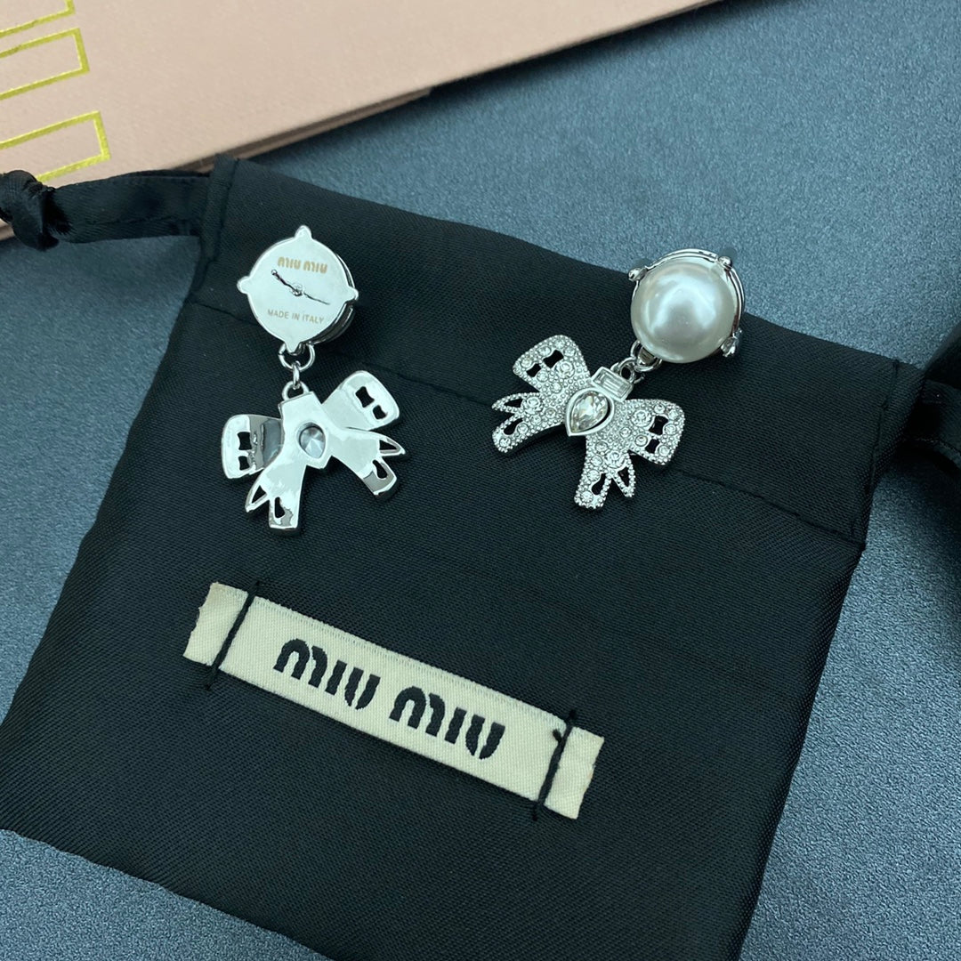 2025 Bow Pearl Diamond Earrings