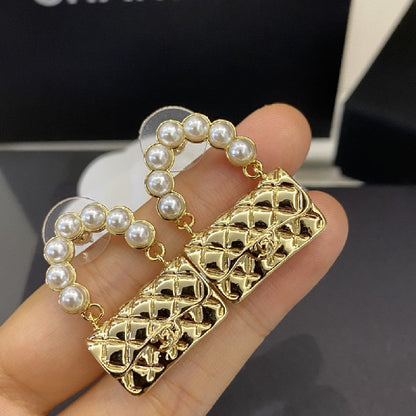 2025 Pearl Earrings In  Shape