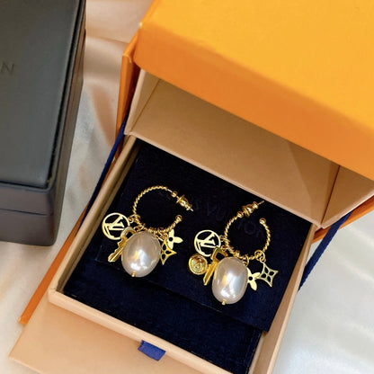 2025 Pearl Key Pendant Vine Earrings