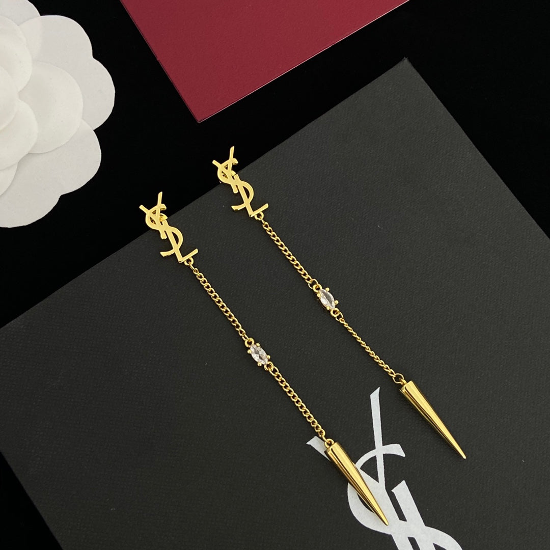 2025 Temperament Chain Logo Earrings