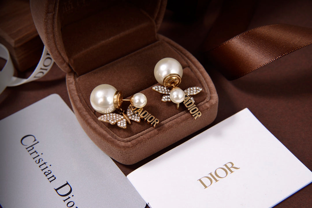 2025 Classic Bee Collection Pearl Earrings