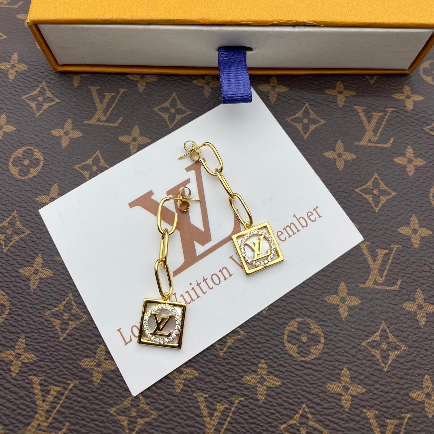 2025 Square White Shell Zircon Earrings