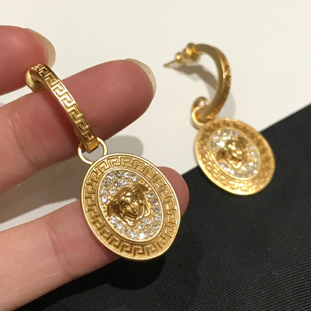 2025 Oval Pendant Labyrinth Design Earrings