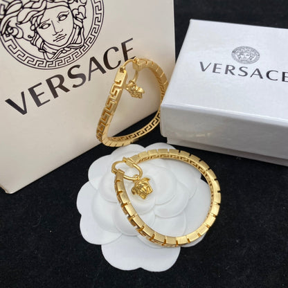 2025 Vintage Twist Design Cutout Earrings