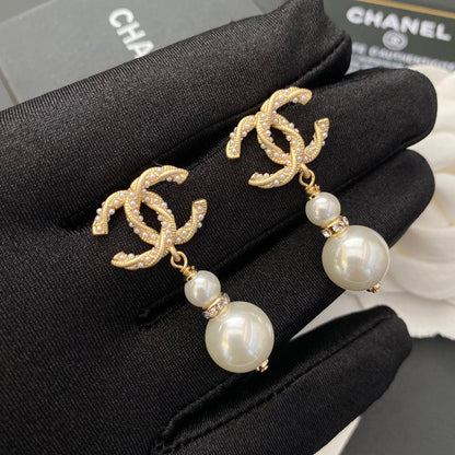 2025 Pearl Pendant Earrings