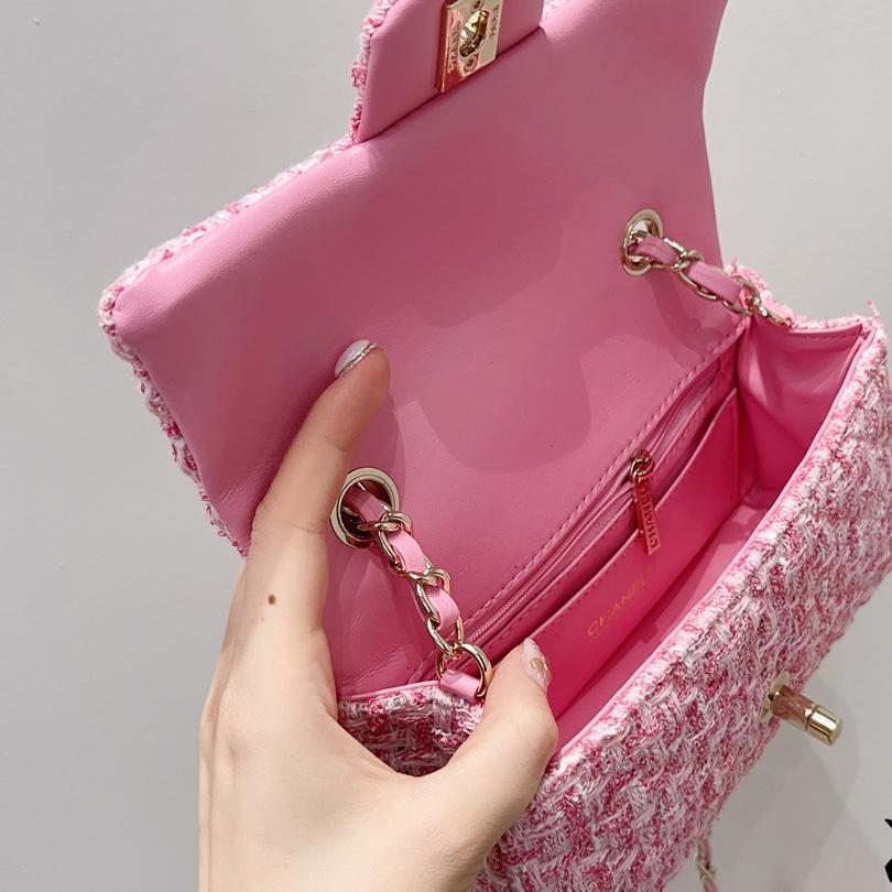 2025 Bag Early spring woolen shoulder bag
