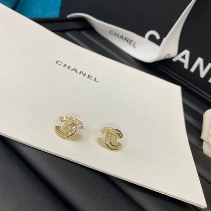 2025 Sparkling Zircon Stud Earrings