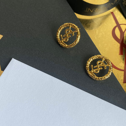 2025 Crinkle Design Round Stud Earrings