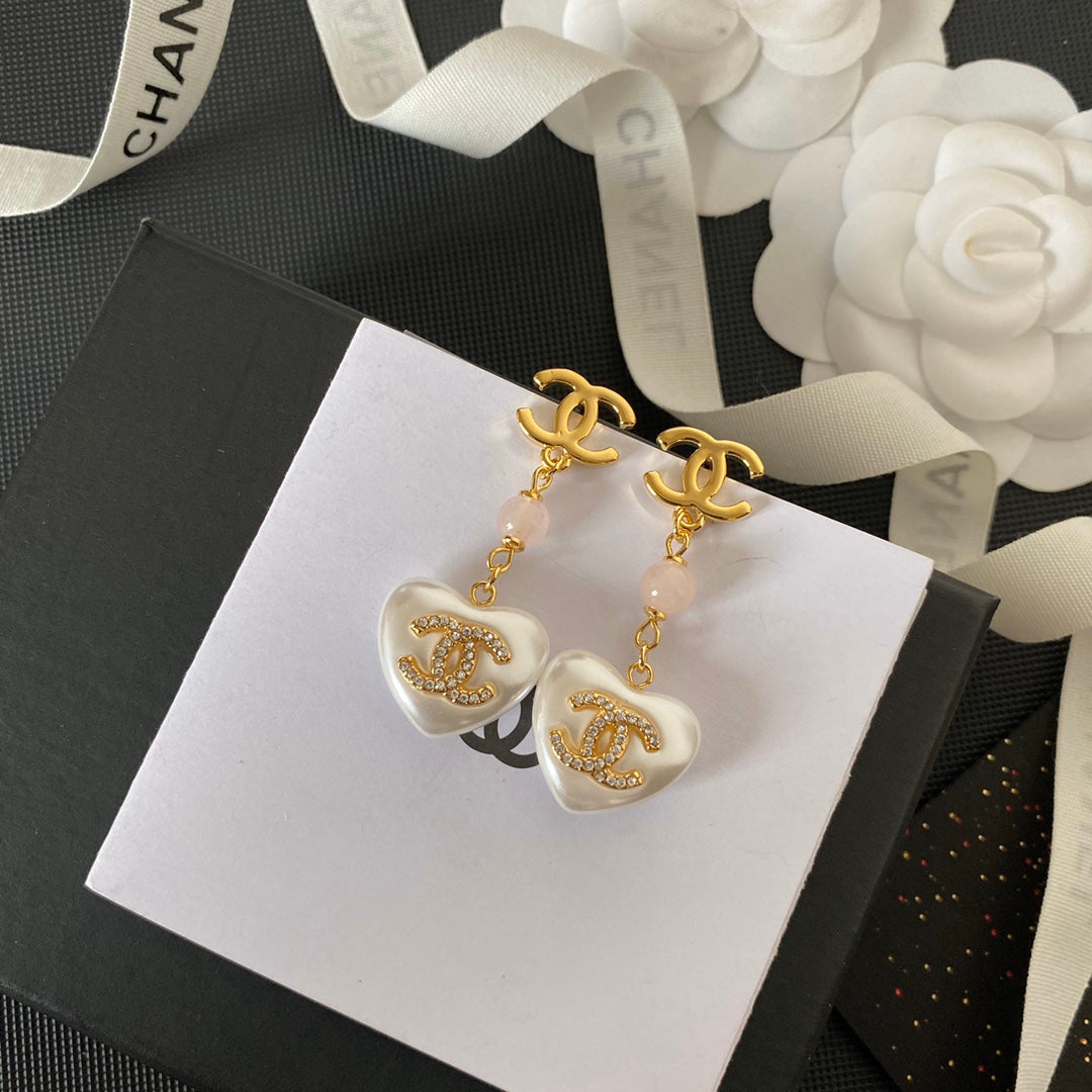 2025 Premium Pearl Heart Glass Earrings