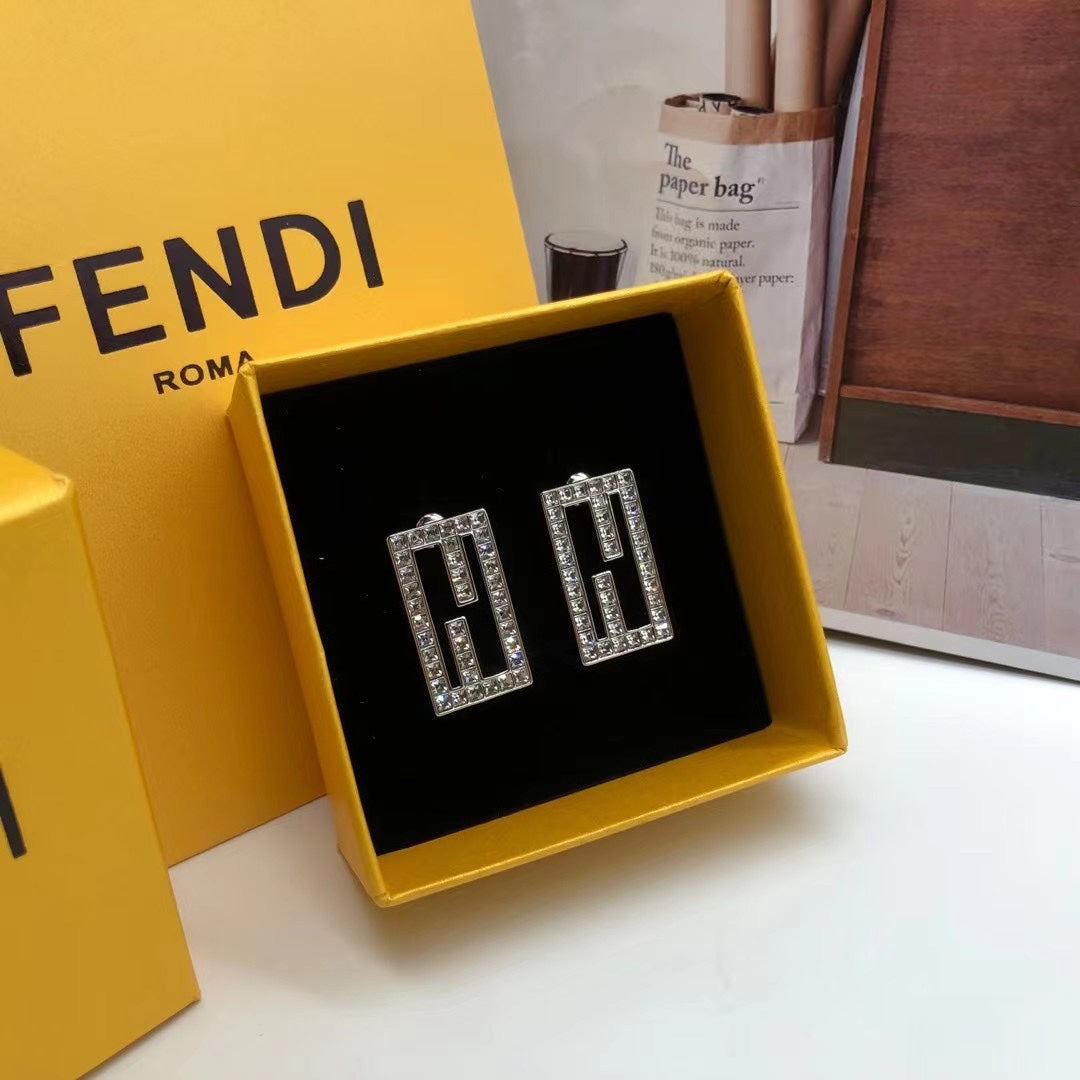 2025 Rectangular earrings