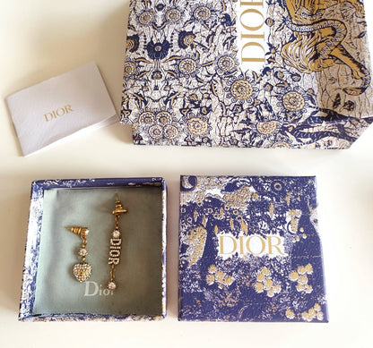 2025 Asymmetric Heart Letter Stud Earrings