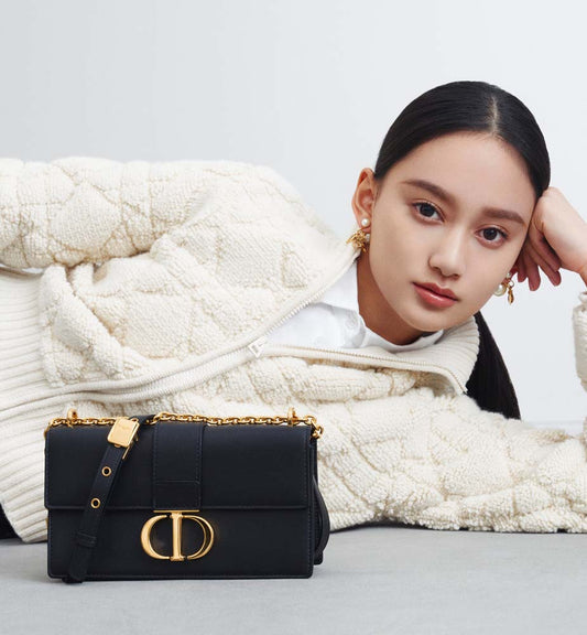 2025 Bag 30 MONTAIGNE EAST-WEST BAG WITH CHAIN