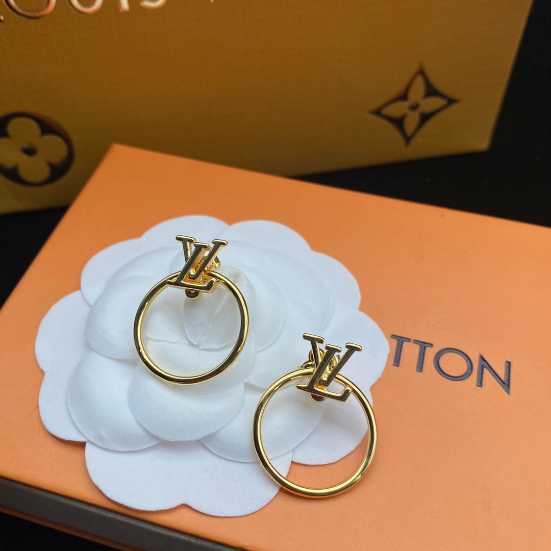 2025 Versatile Circle Letter Earrings
