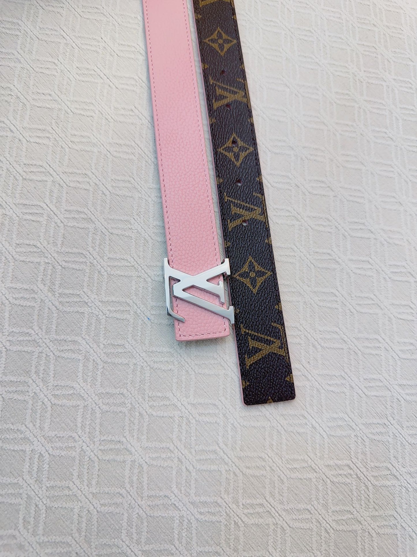 2025 Soft pebbled calfskin belt width 3.0cm