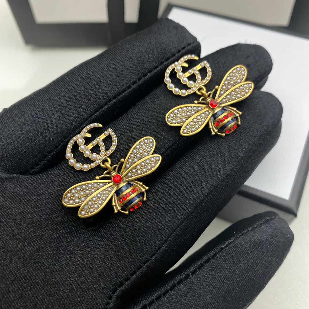 2025 Vintage Pearl Bee Series Earrings