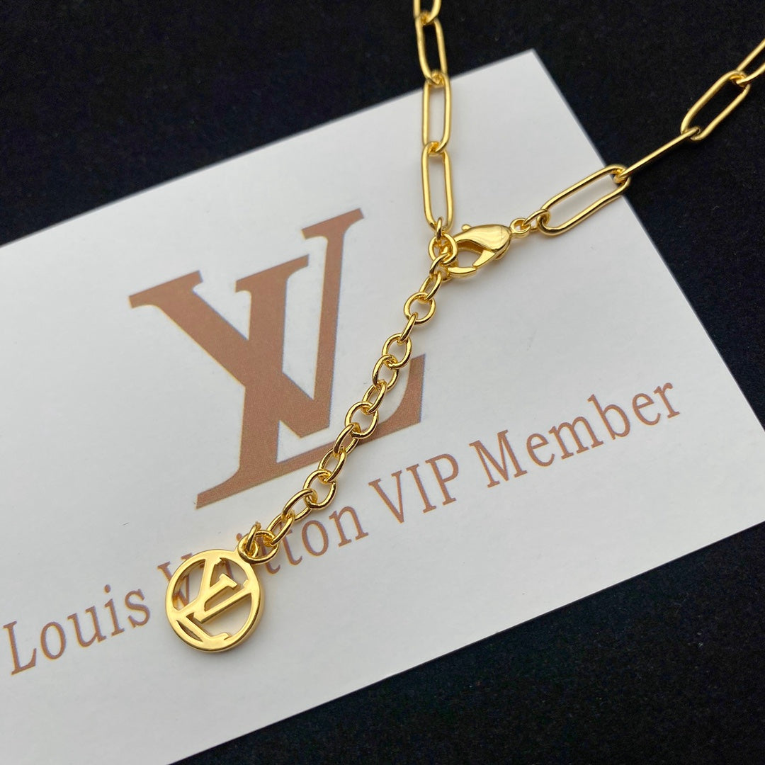 2025 Oval Ring Key Pendant Bracelet Necklace