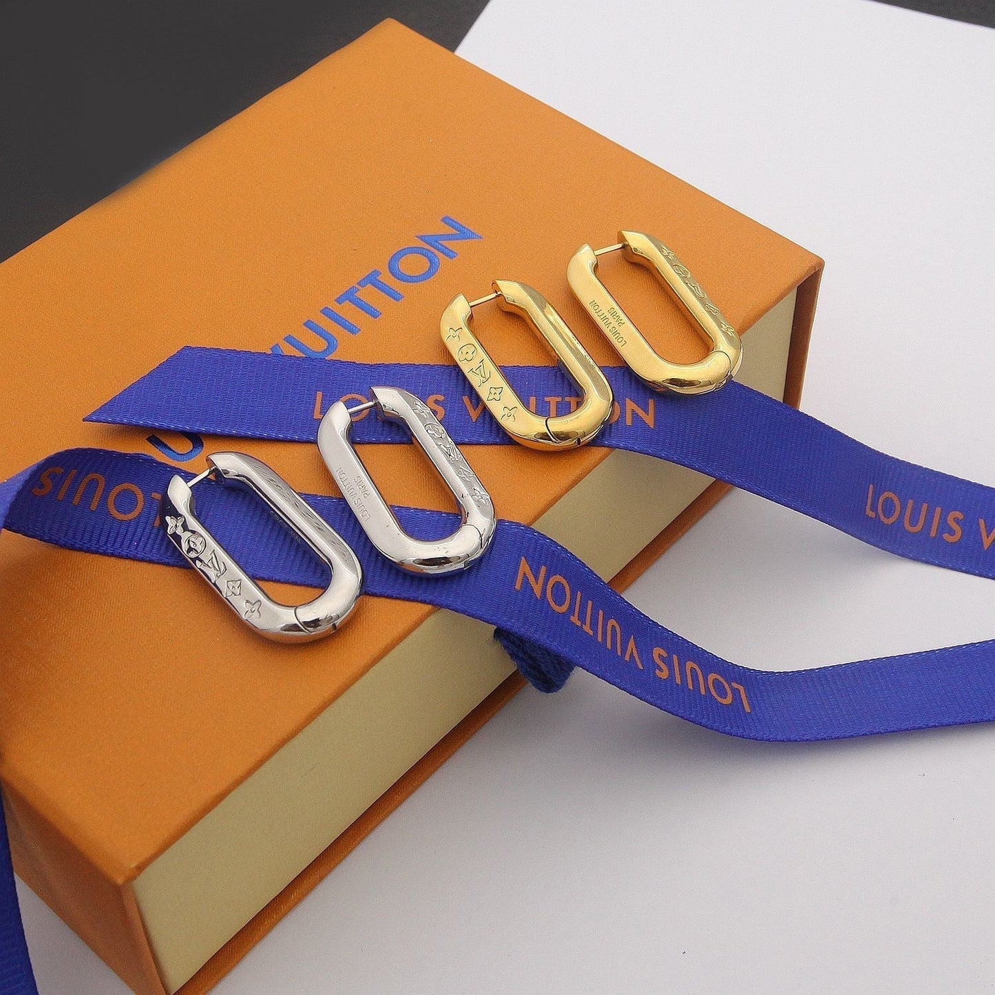 2025 2 Colors Edge Earrings