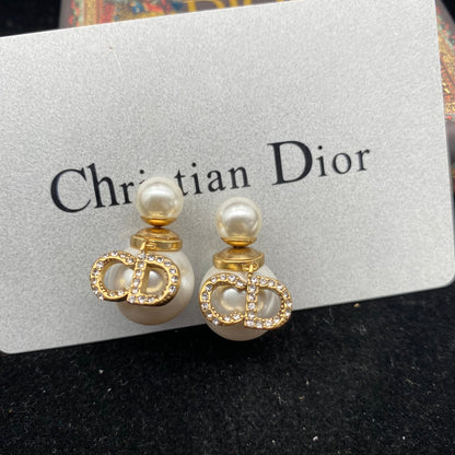 2025 Elegant Diamond Letter Pearl Earrings