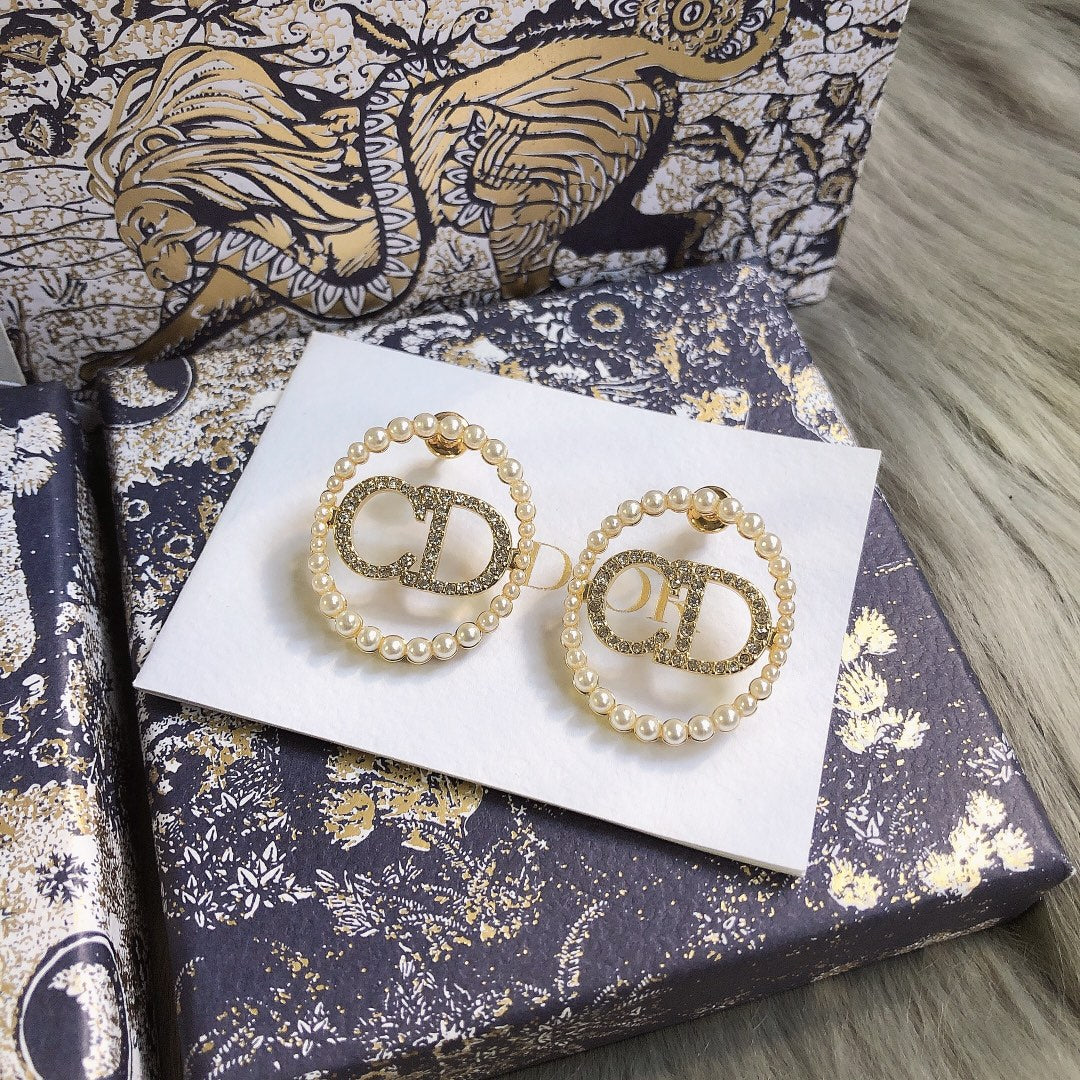 2025 Pearl Crystal Round Earrings