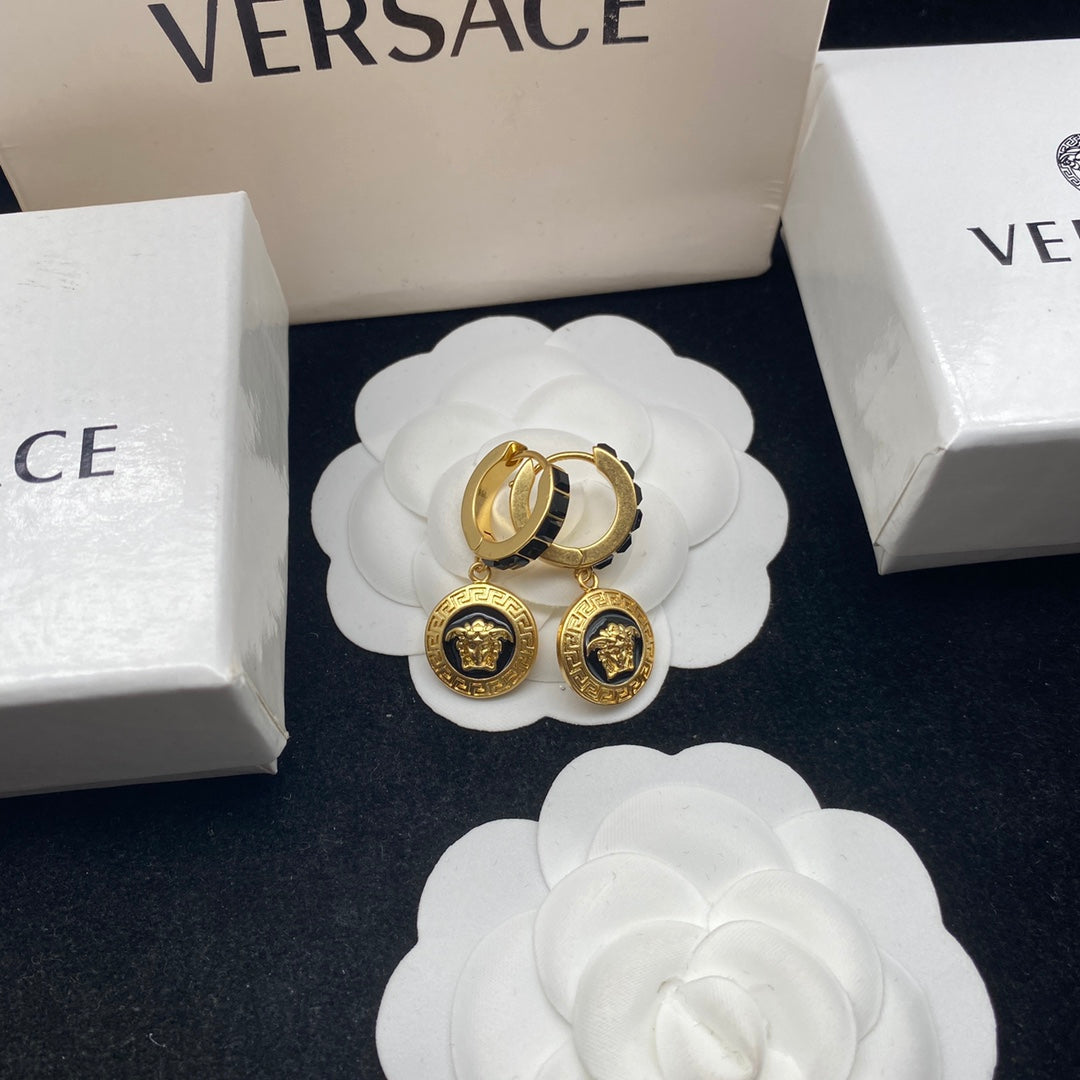 2025 Vintage Avatar Pendant Earrings