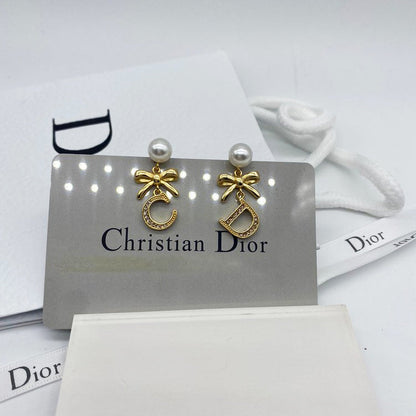 2025 Bow Pearl Earrings