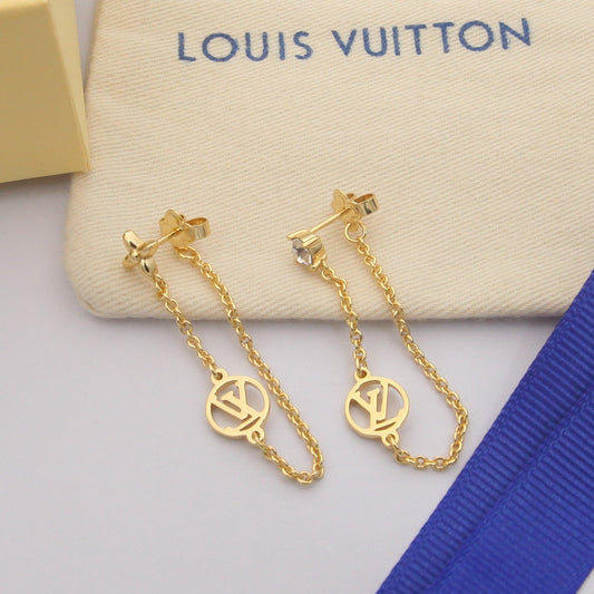 2025 Petit Asymmetric Chain Earrings