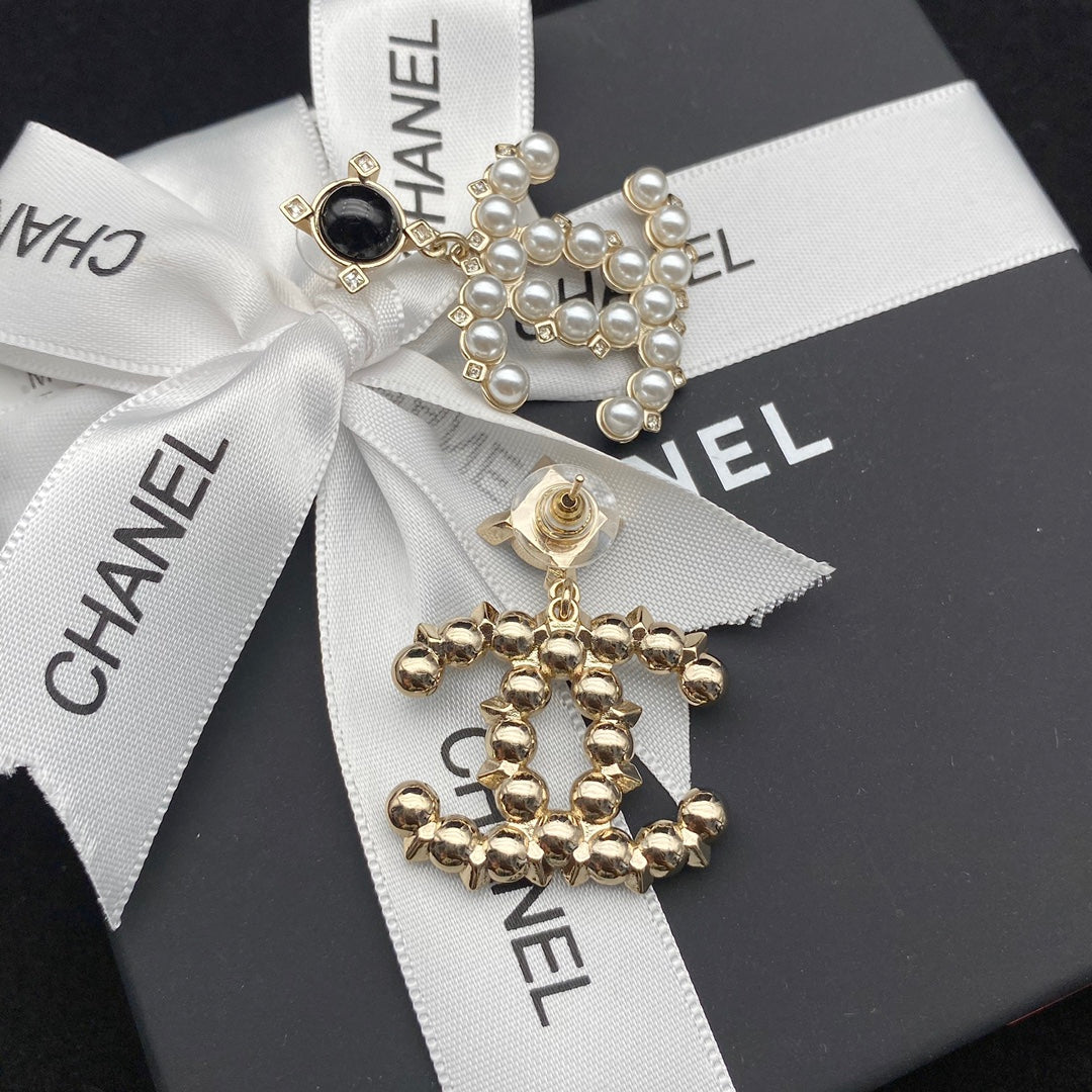 2025 Vinyl Diamond Pearl Earrings