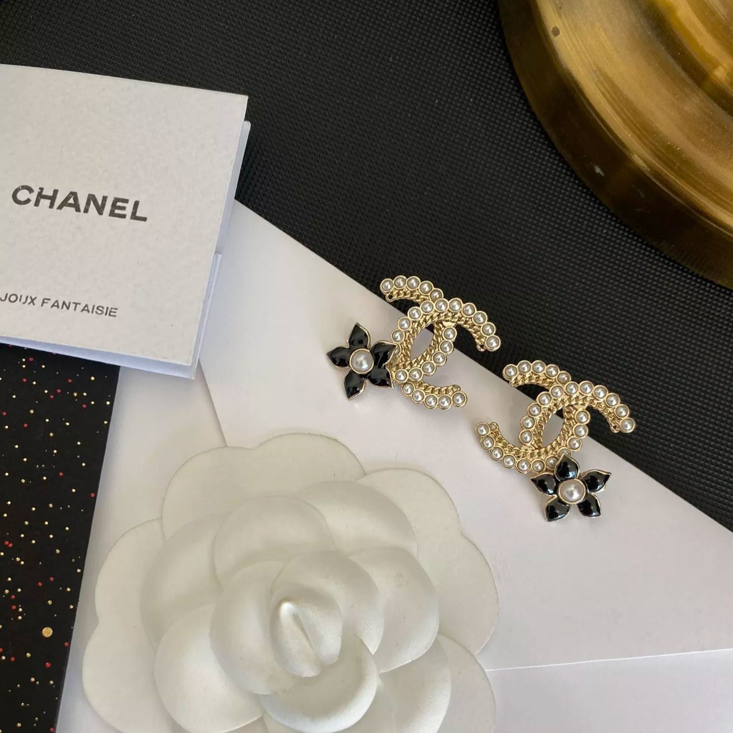 2025 Epoxy Flower Pearl Stud Earrings