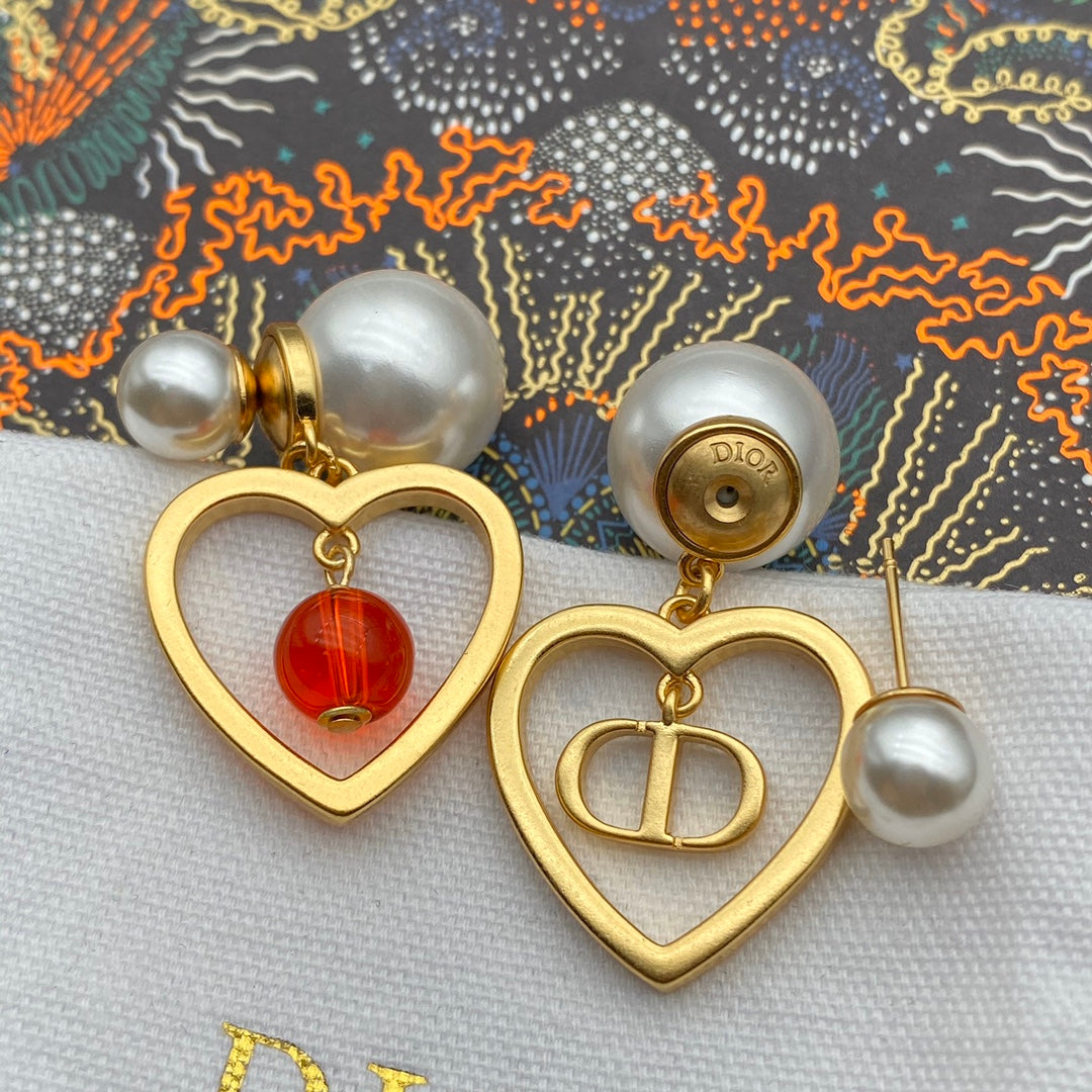 2025 Resin Pearl Heart Stud Earrings
