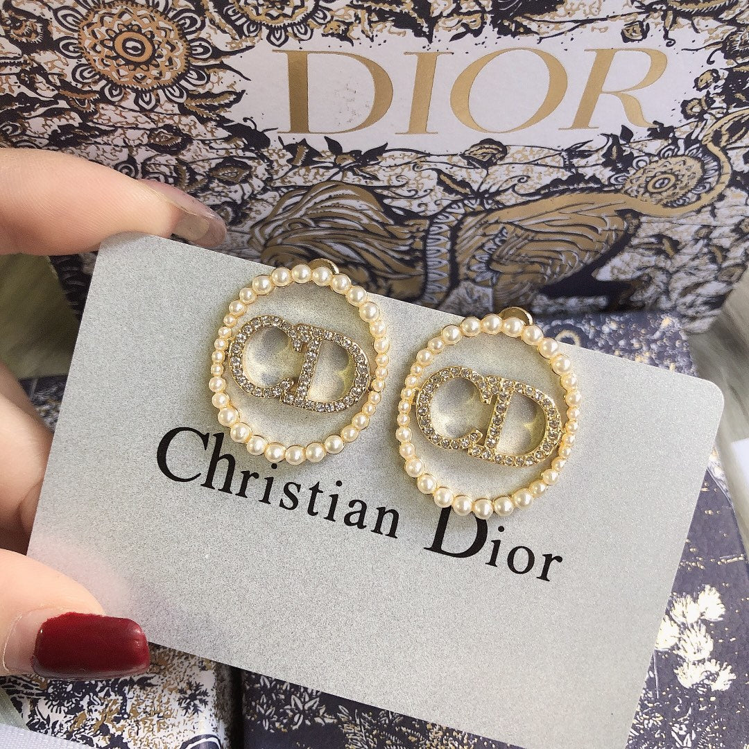 2025 Pearl Crystal Round Earrings