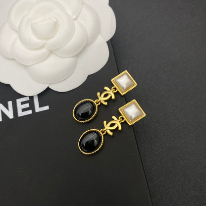 2025 Vintage Noble Stitching Earrings