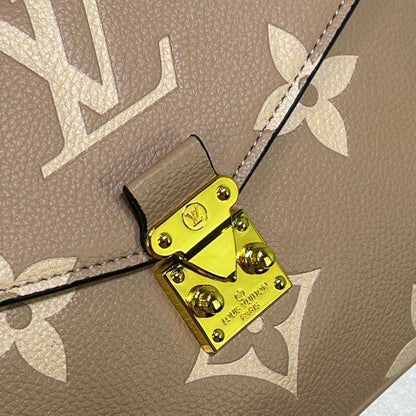 2025 Bag Classic Shoulder Bag W181