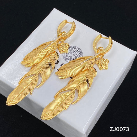 2025 Creative Feather Pendant Earrings