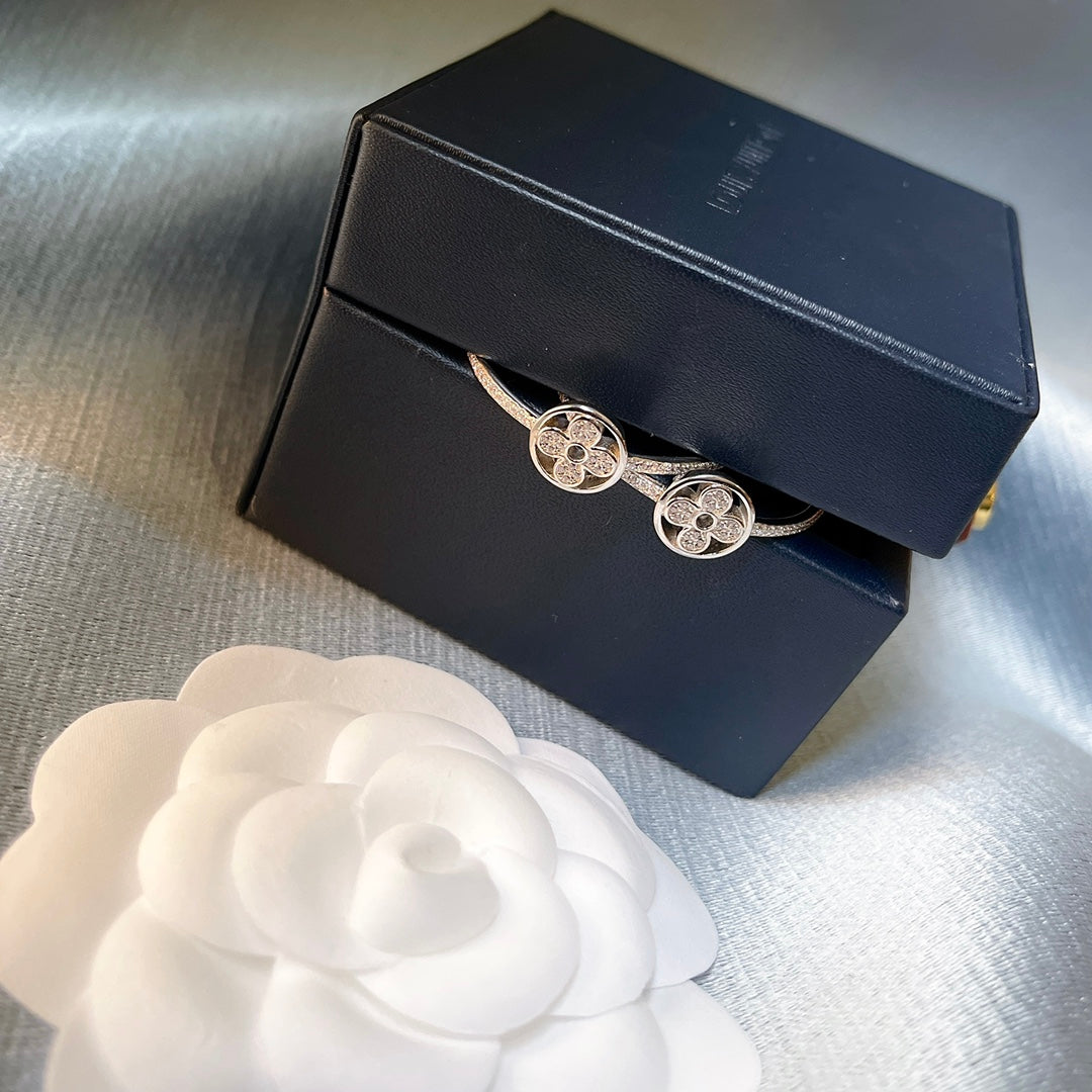 2025 Monogram Flower Diamond Earrings