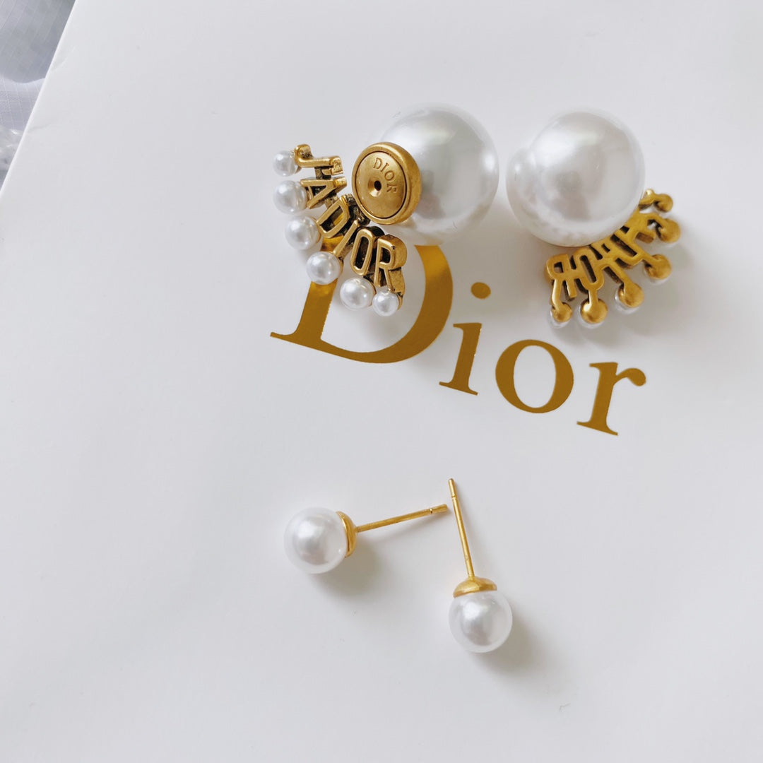 2025 Vintage Pearl Letter Earrings