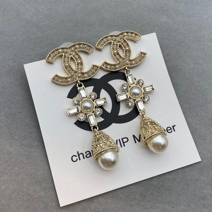 2025 Diamond Flower Panel Pearl Earrings