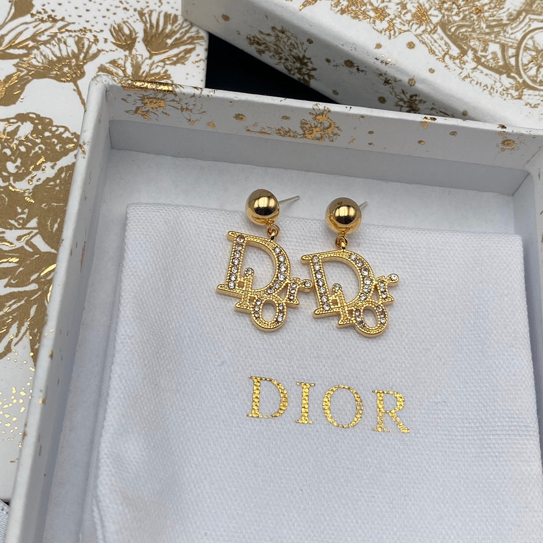 2025 Versatile Crystal Diamond Alphabet Earrings