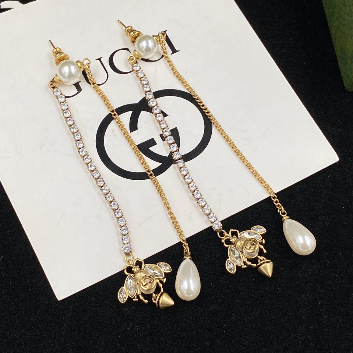 2025 Fashion Bee Pearl Chain Earrings